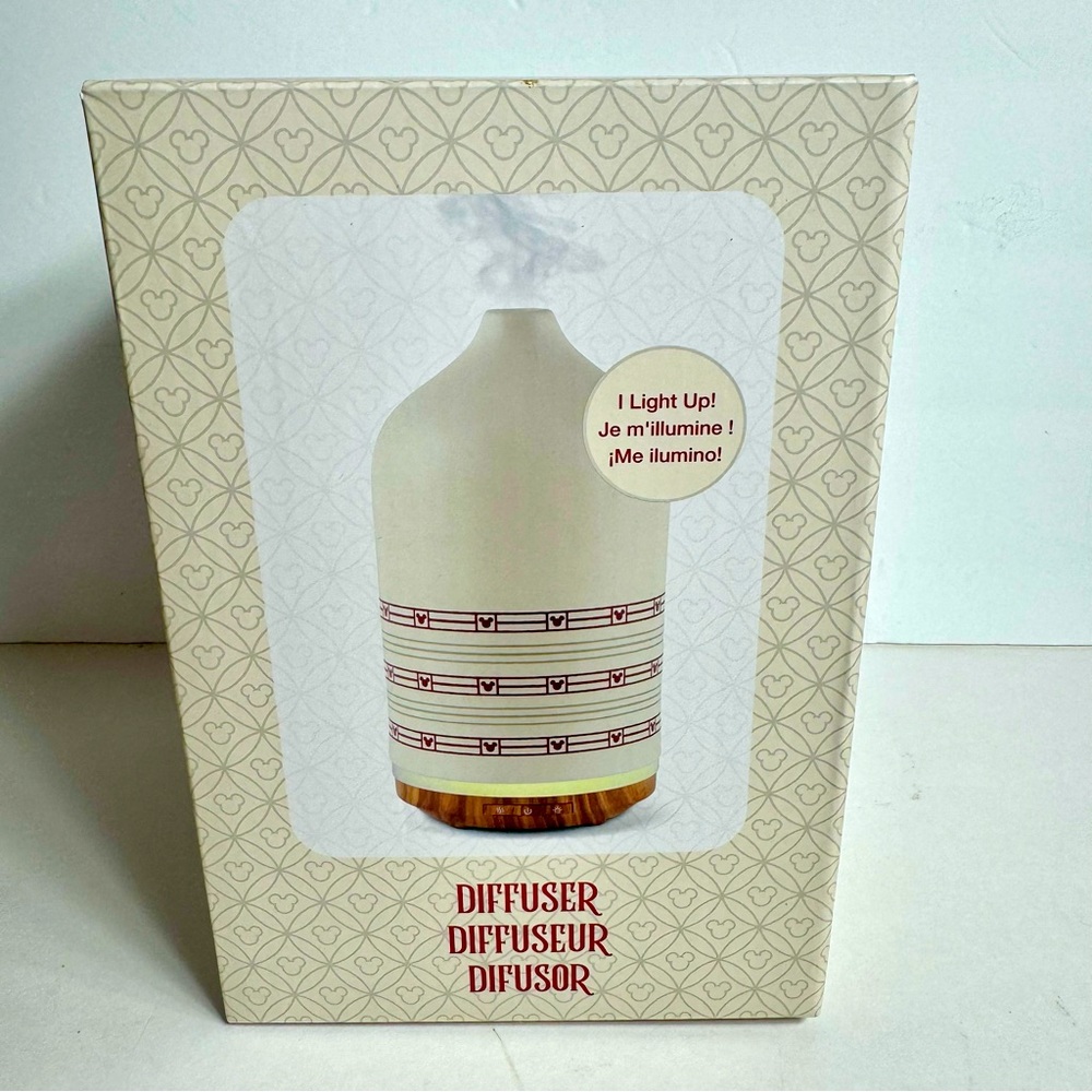 NWT. Disney Parks Homestead Home Scent Collection Mickey Mouse Diffuser.